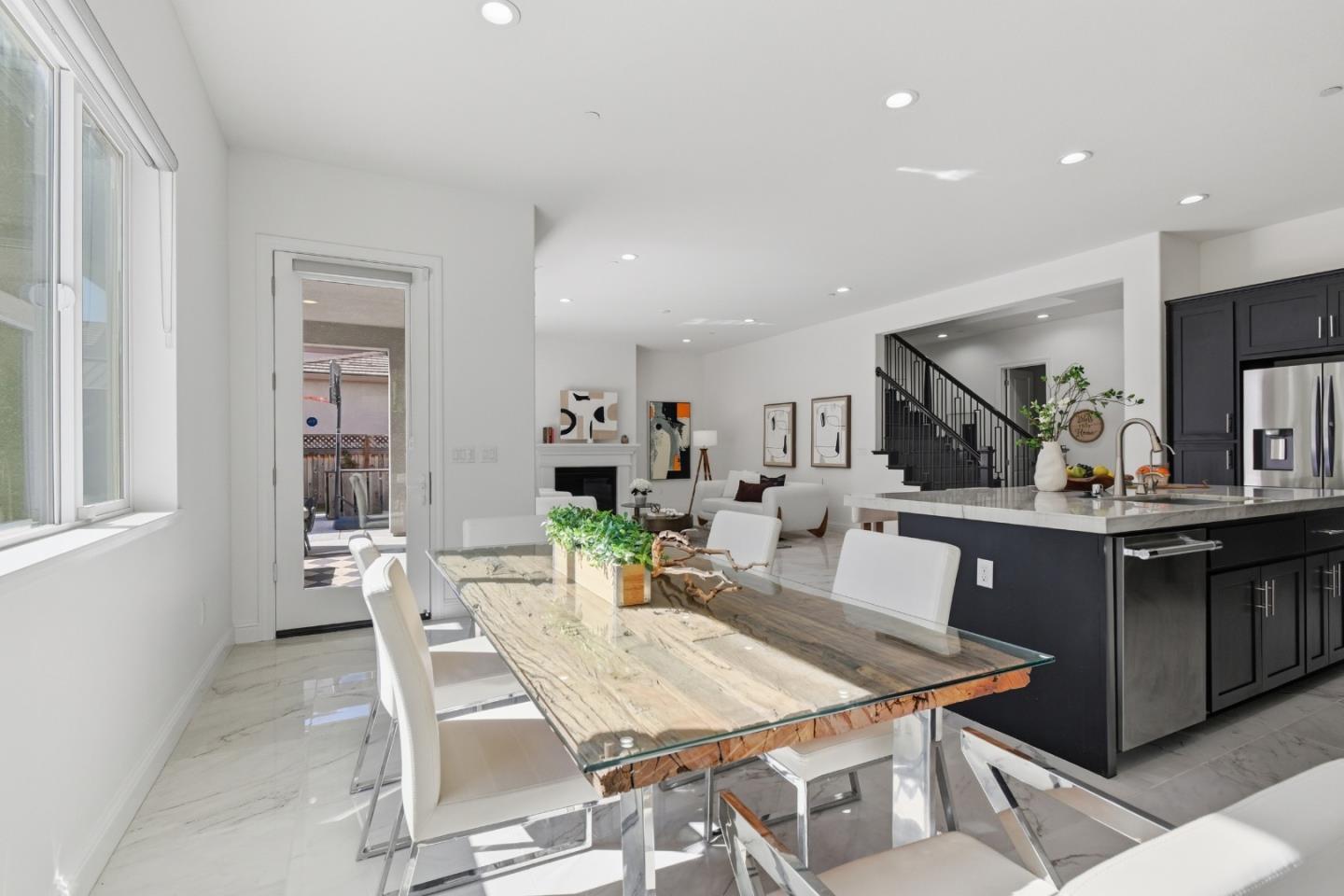 Detail Gallery Image 19 of 63 For 39441 Humpback Whale Rd, Newark,  CA 94560 - 5 Beds | 4/1 Baths