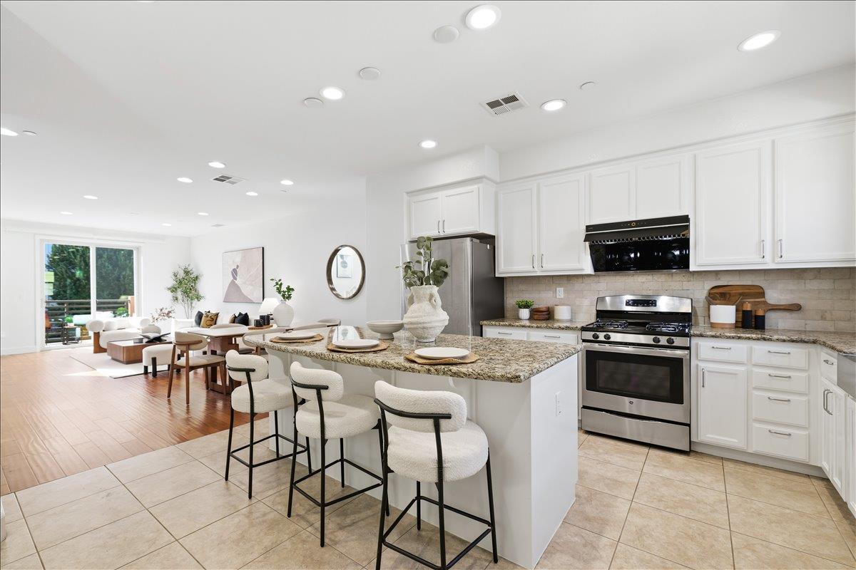 Detail Gallery Image 19 of 59 For 2927 Kaiser Dr, Santa Clara,  CA 95051 - 3 Beds | 3/1 Baths