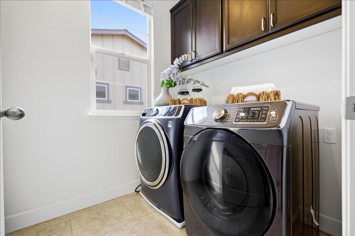 Detail Gallery Image 43 of 59 For 2927 Kaiser Dr, Santa Clara,  CA 95051 - 3 Beds | 3/1 Baths