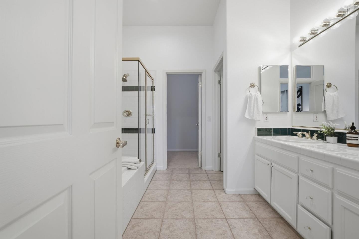 Photo #17: ML82037231 Listing: Photo #17