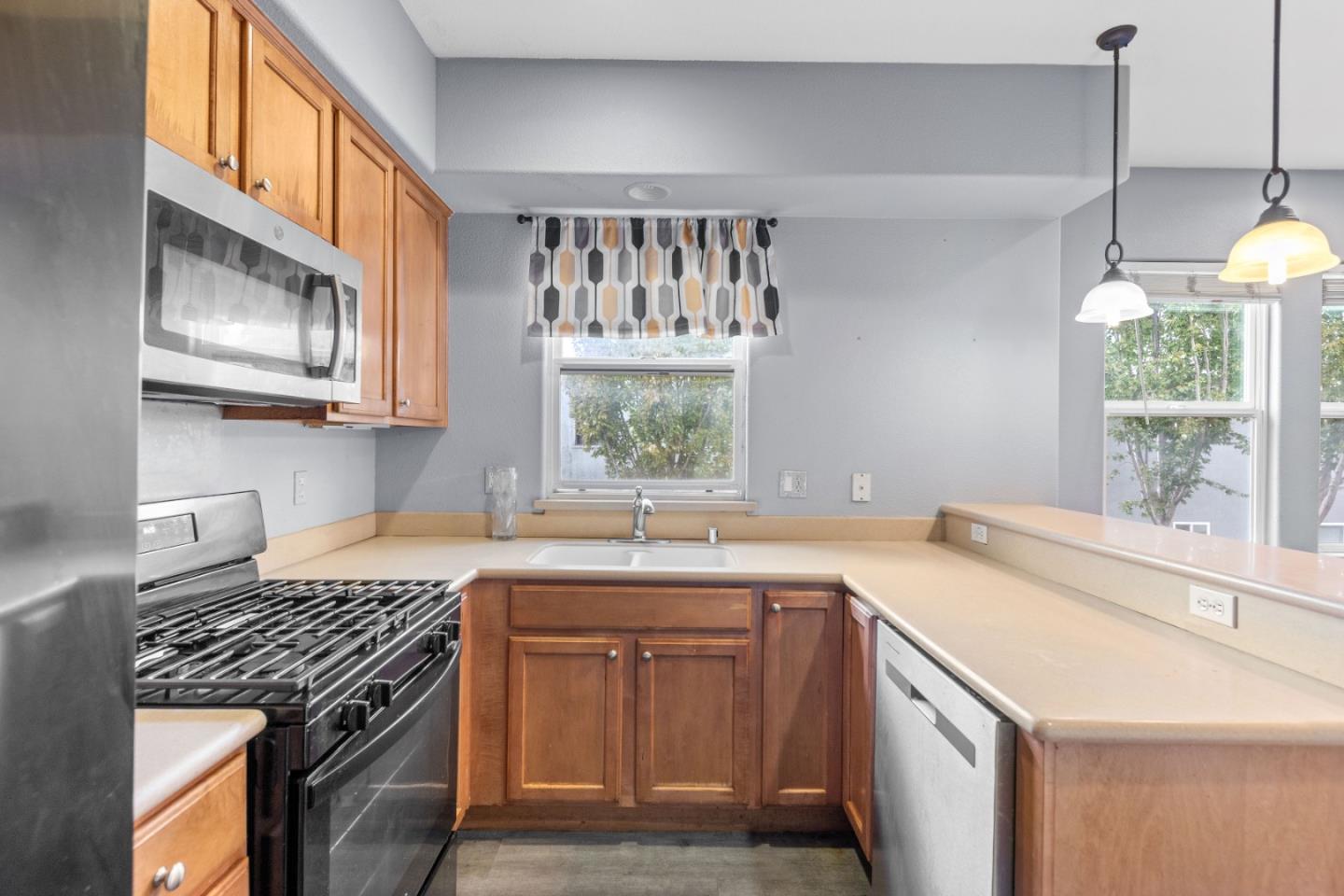 Detail Gallery Image 19 of 67 For 2872 10th St, San Pablo,  CA 94806 - 3 Beds | 2/1 Baths