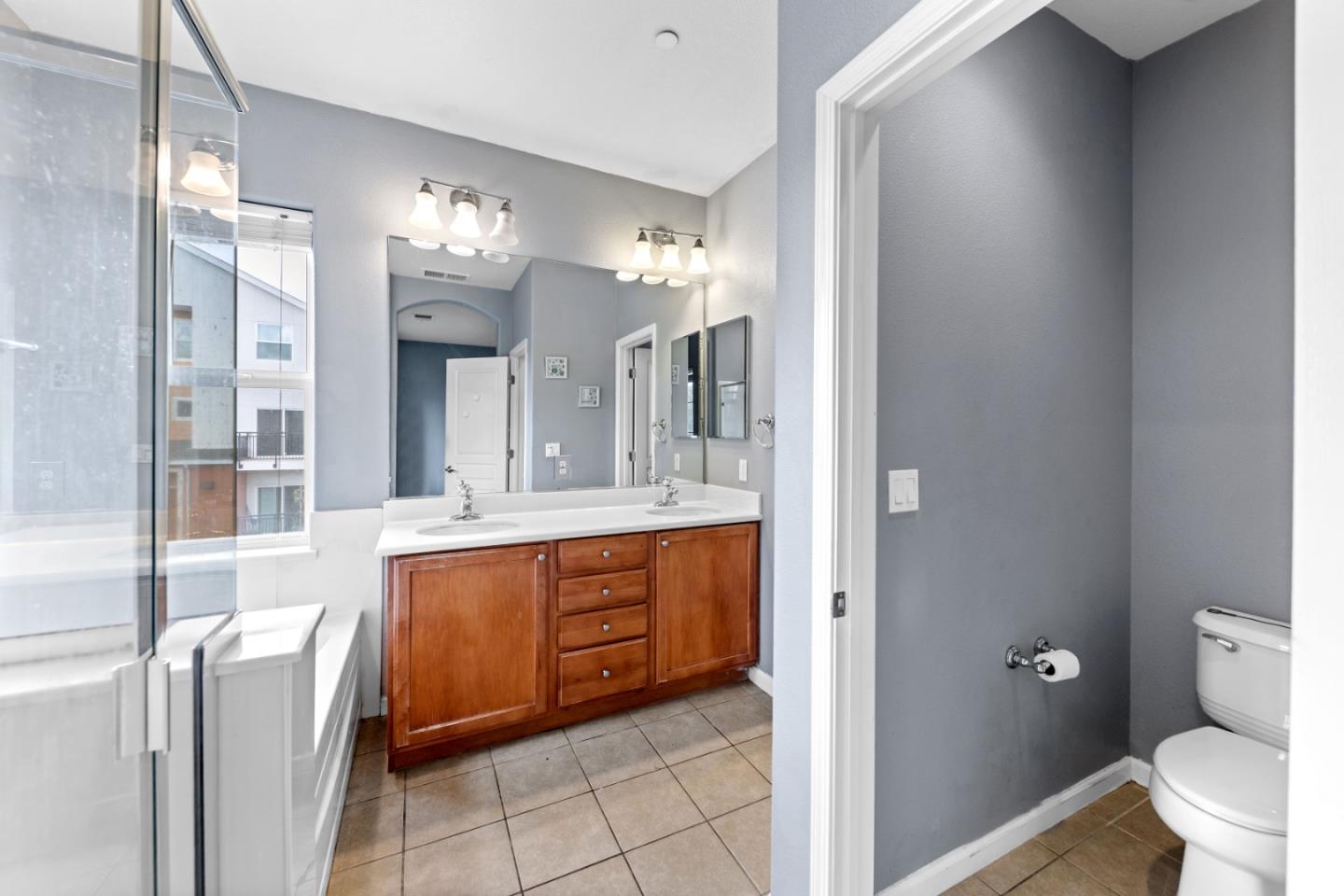 Detail Gallery Image 31 of 67 For 2872 10th St, San Pablo,  CA 94806 - 3 Beds | 2/1 Baths