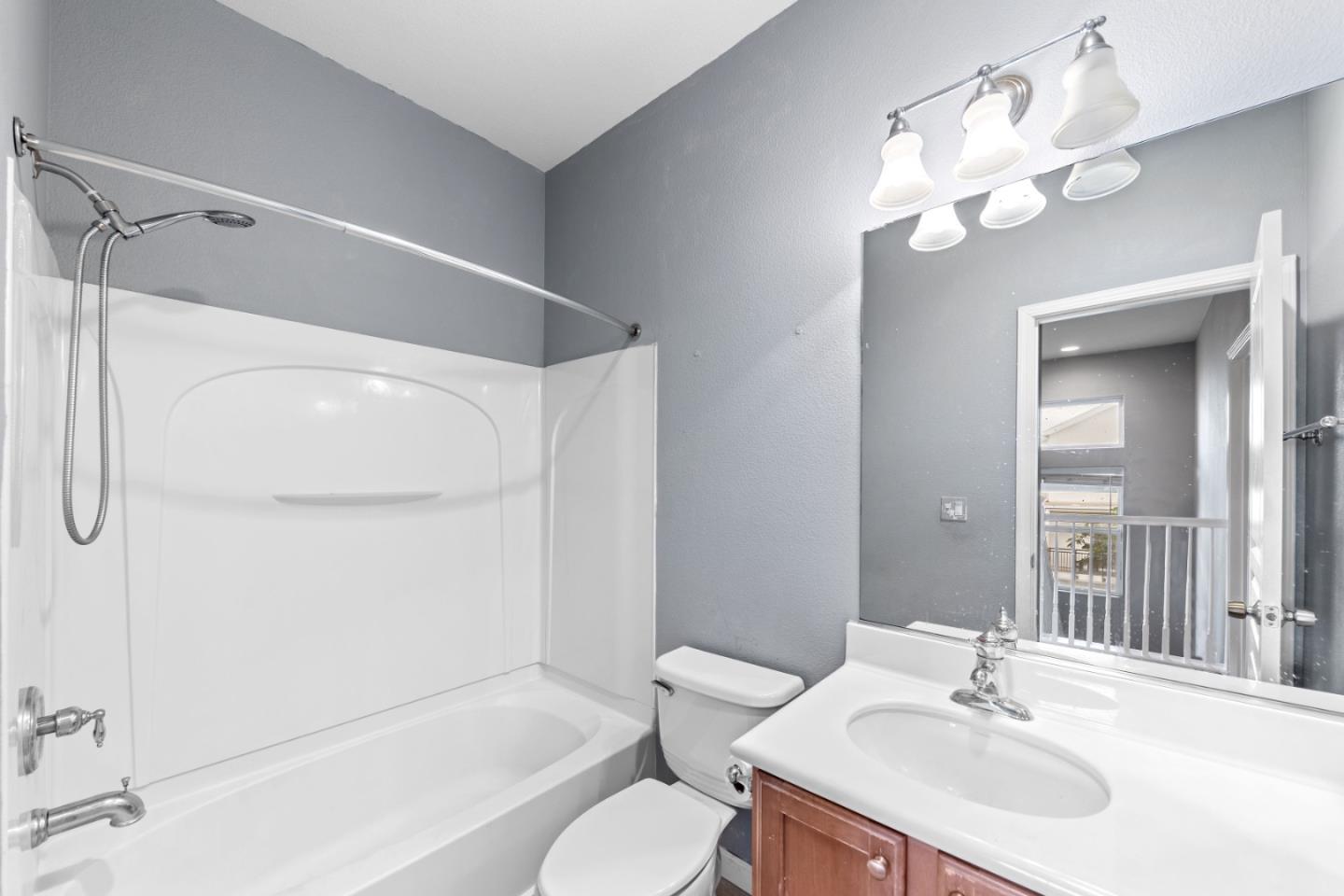Detail Gallery Image 39 of 67 For 2872 10th St, San Pablo,  CA 94806 - 3 Beds | 2/1 Baths