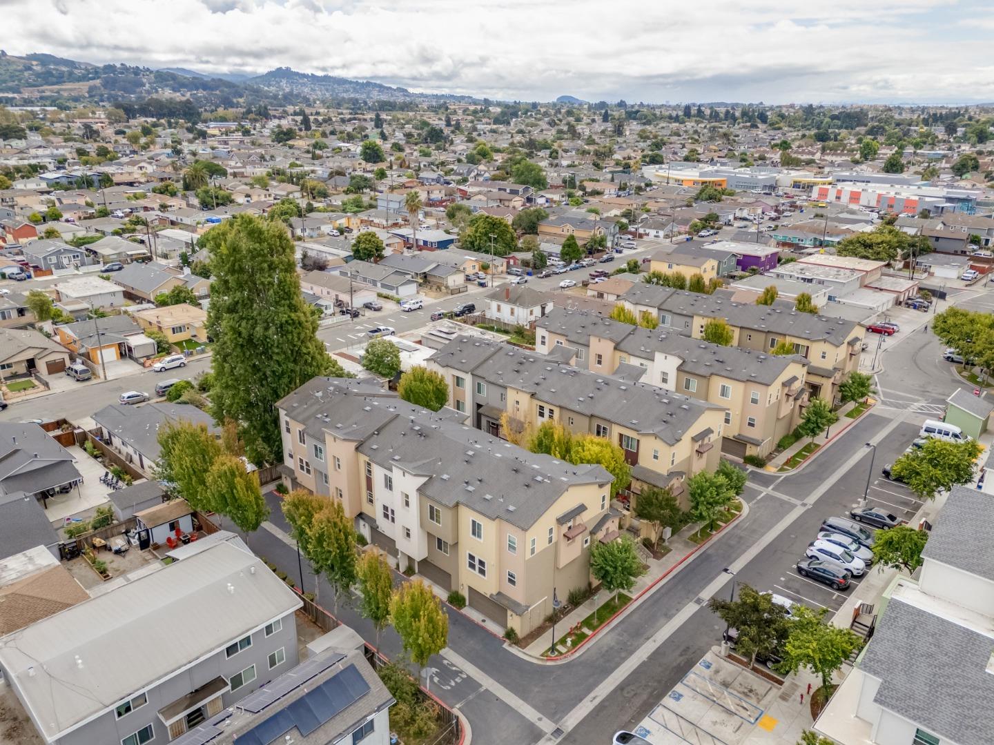 Detail Gallery Image 63 of 67 For 2872 10th St, San Pablo,  CA 94806 - 3 Beds | 2/1 Baths