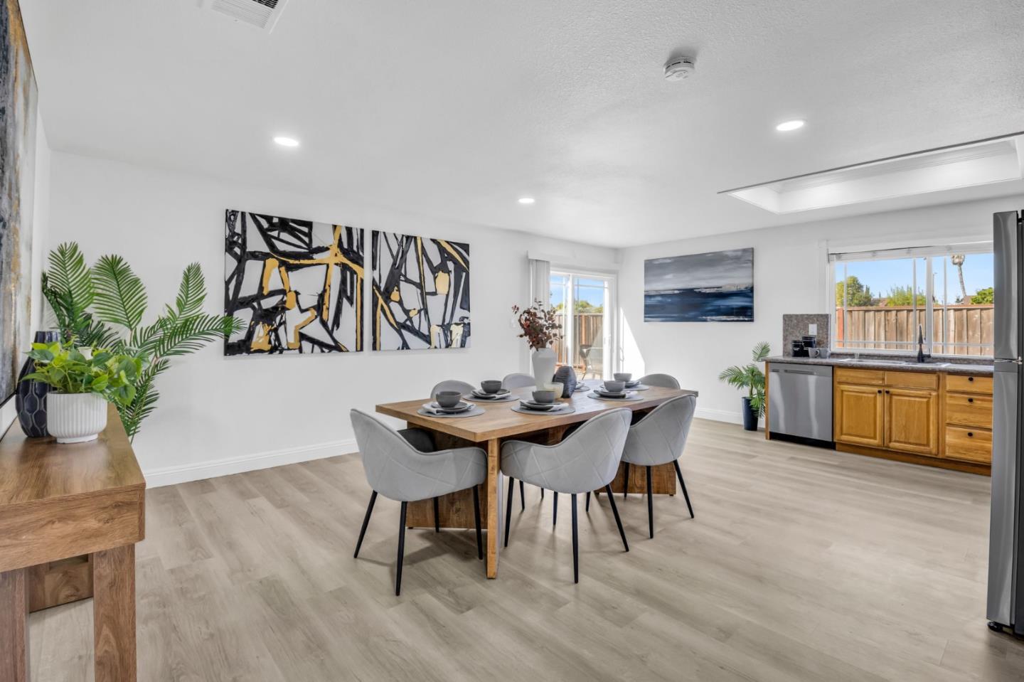 Detail Gallery Image 11 of 63 For 2825 Aetna Way, San Jose,  CA 95121 - 4 Beds | 3 Baths