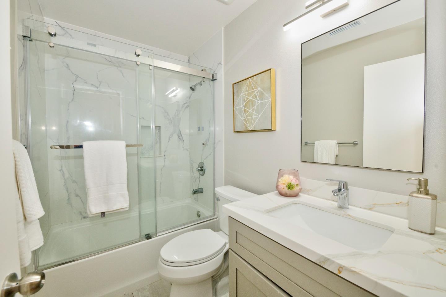 Detail Gallery Image 19 of 32 For 27785 Hummingbird Ct, Hayward,  CA 94545 - 2 Beds | 1 Baths