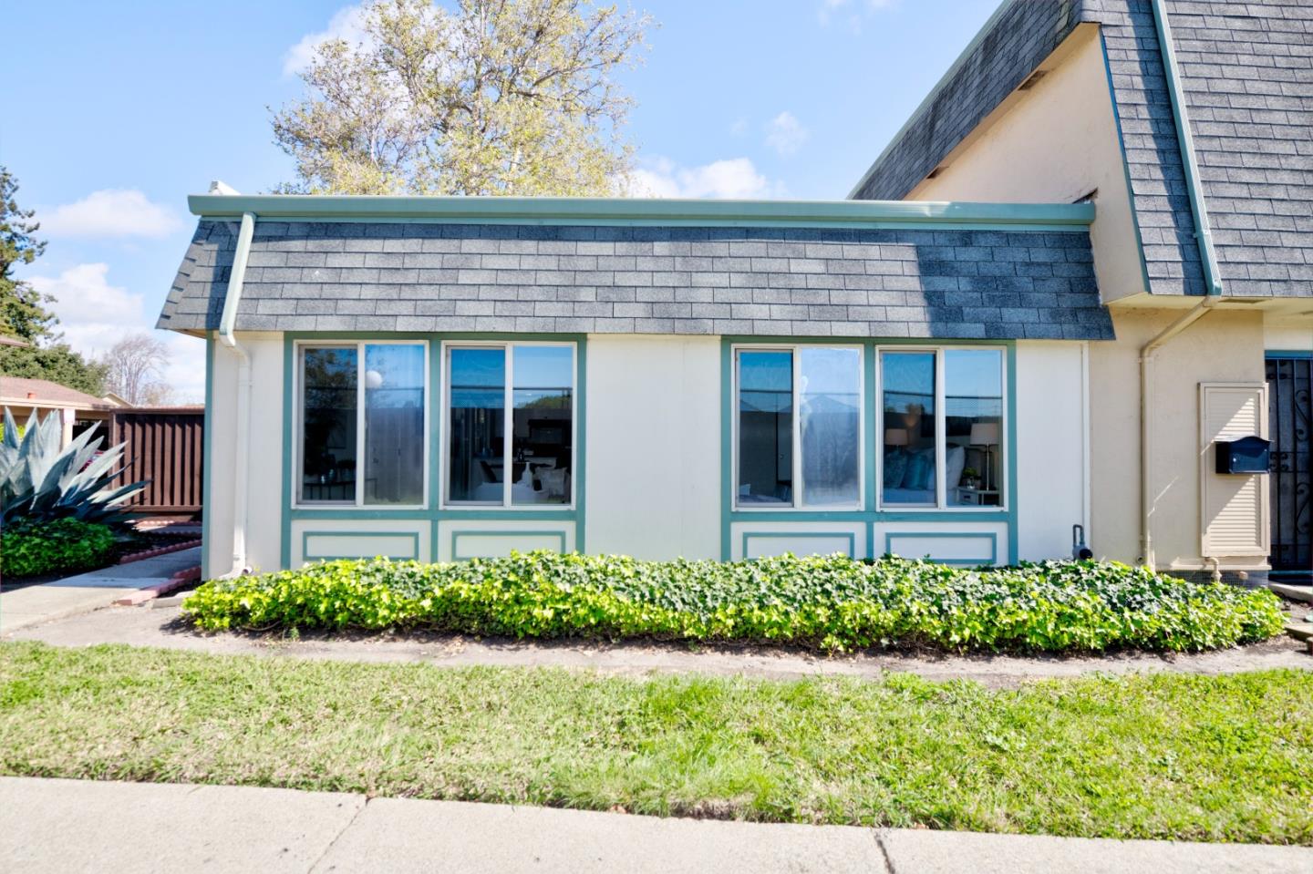 Detail Gallery Image 25 of 32 For 27785 Hummingbird Ct, Hayward,  CA 94545 - 2 Beds | 1 Baths