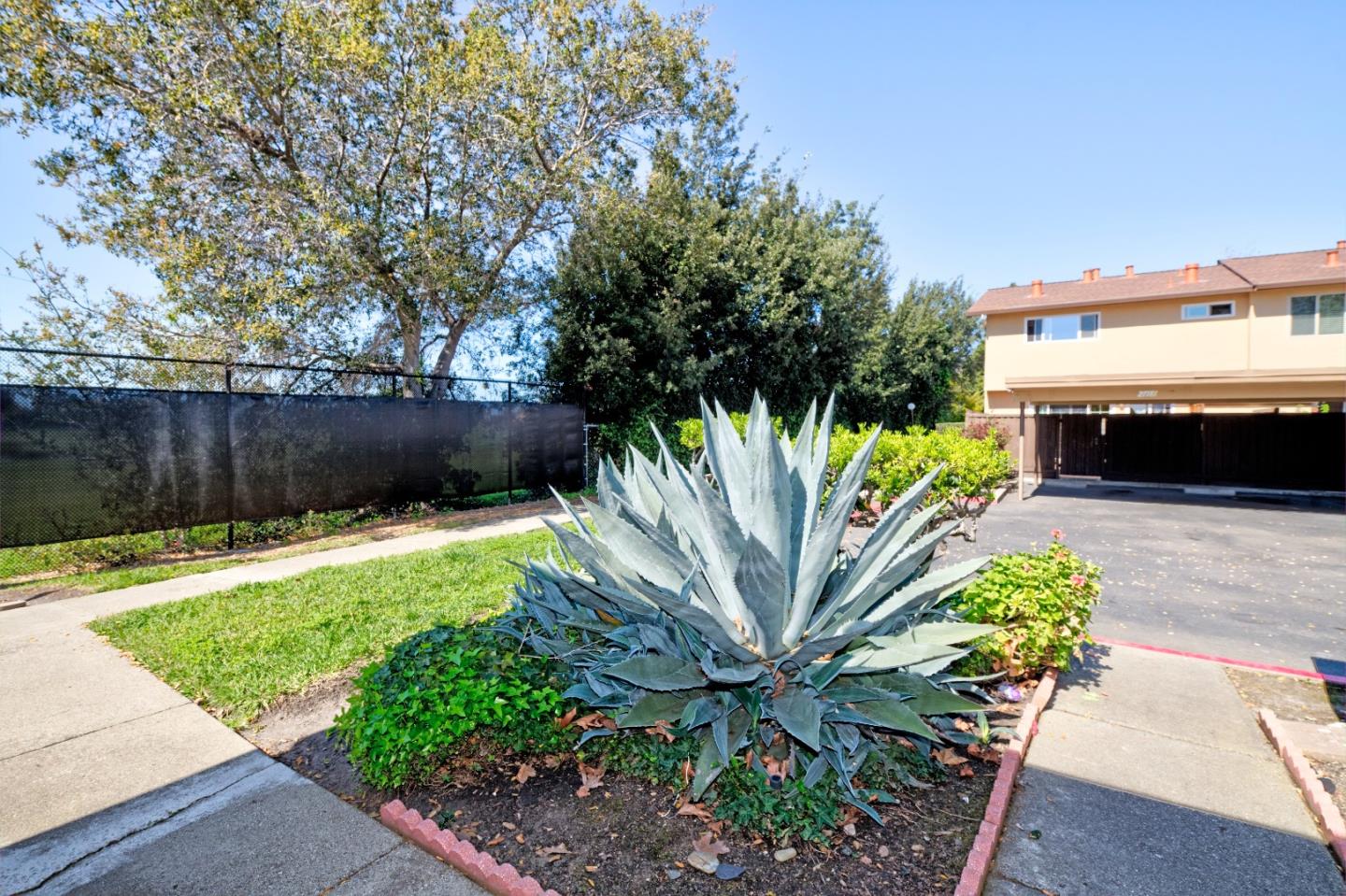 Detail Gallery Image 28 of 32 For 27785 Hummingbird Ct, Hayward,  CA 94545 - 2 Beds | 1 Baths