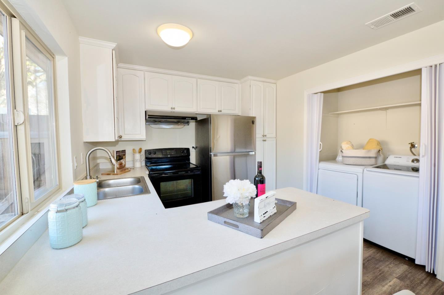 Detail Gallery Image 8 of 32 For 27785 Hummingbird Ct, Hayward,  CA 94545 - 2 Beds | 1 Baths