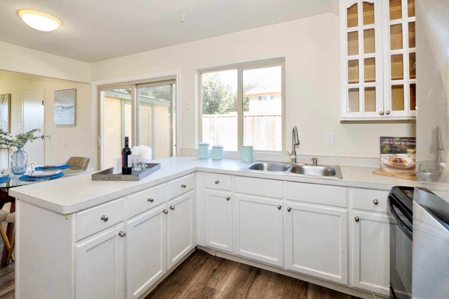 Detail Gallery Image 9 of 32 For 27785 Hummingbird Ct, Hayward,  CA 94545 - 2 Beds | 1 Baths