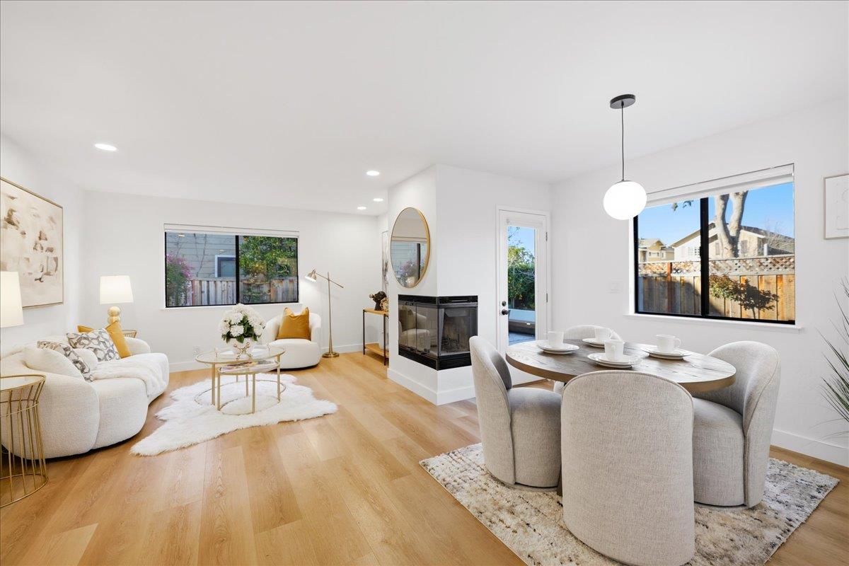 Detail Gallery Image 17 of 43 For 700 Chiquita Ave #19,  Mountain View,  CA 94041 - 2 Beds | 2/1 Baths