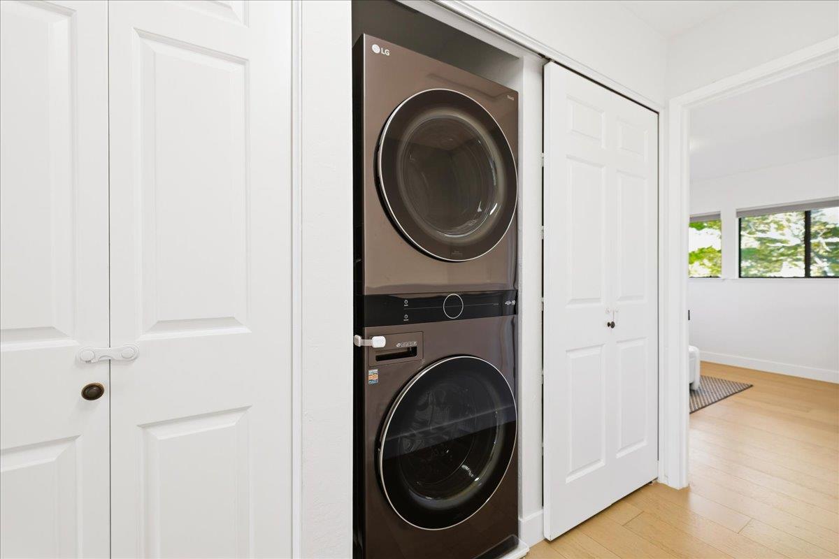 Detail Gallery Image 25 of 43 For 700 Chiquita Ave #19,  Mountain View,  CA 94041 - 2 Beds | 2/1 Baths