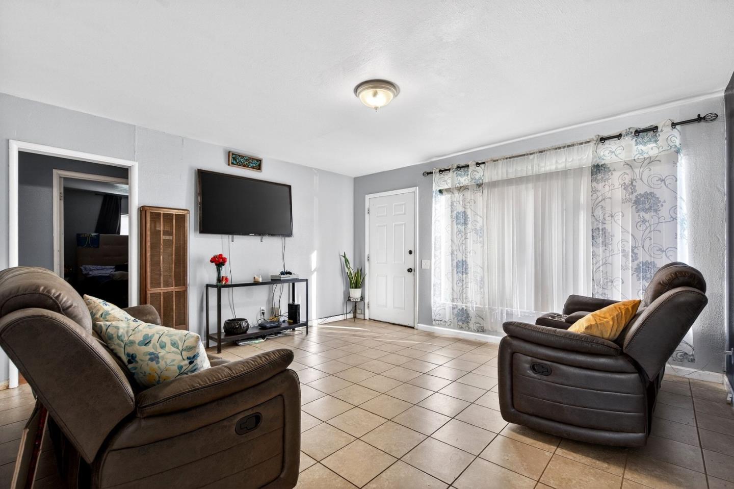 Detail Gallery Image 11 of 42 For 123 Prado St, Salinas,  CA 93906 - 2 Beds | 1 Baths