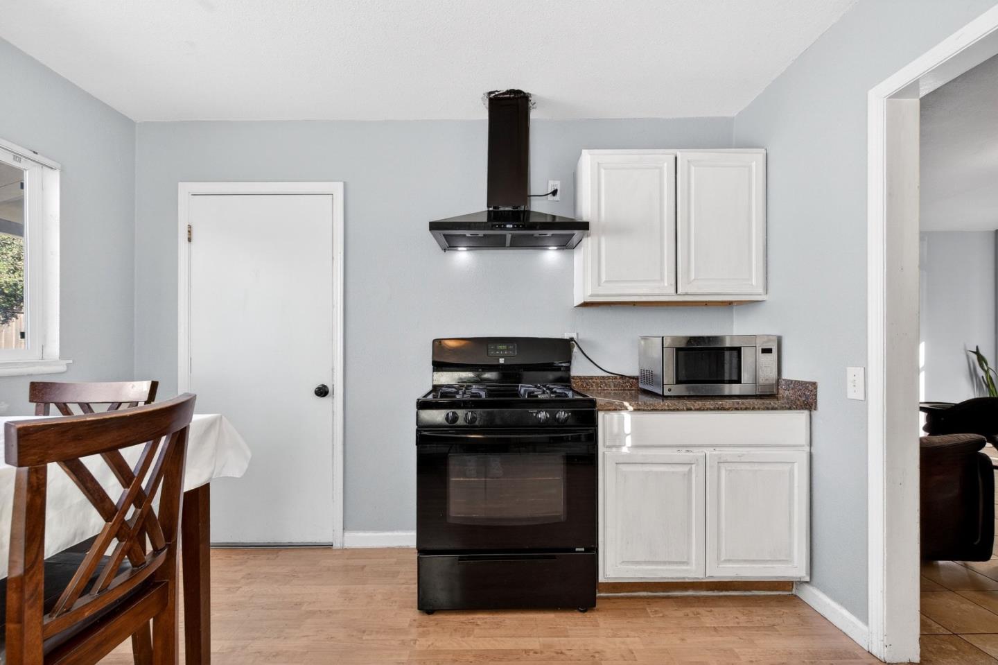 Detail Gallery Image 14 of 42 For 123 Prado St, Salinas,  CA 93906 - 2 Beds | 1 Baths