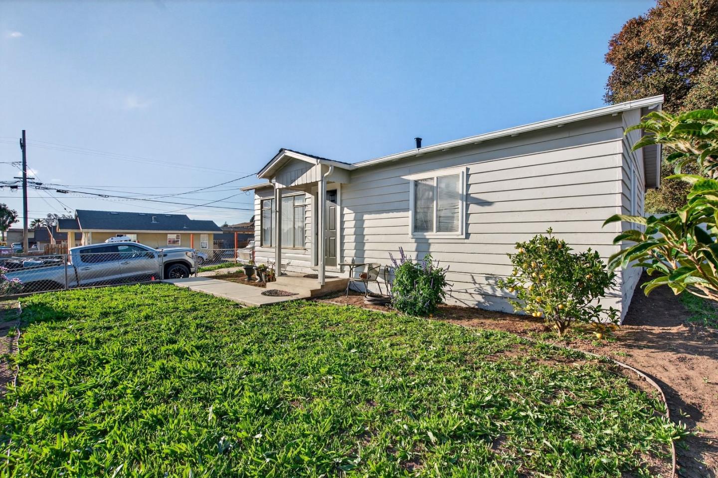 Detail Gallery Image 6 of 42 For 123 Prado St, Salinas,  CA 93906 - 2 Beds | 1 Baths