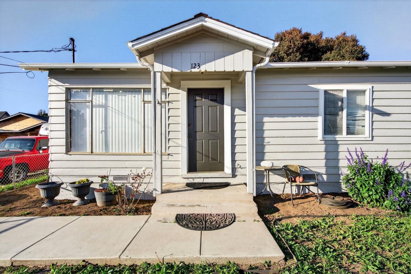 Detail Gallery Image 8 of 42 For 123 Prado St, Salinas,  CA 93906 - 2 Beds | 1 Baths