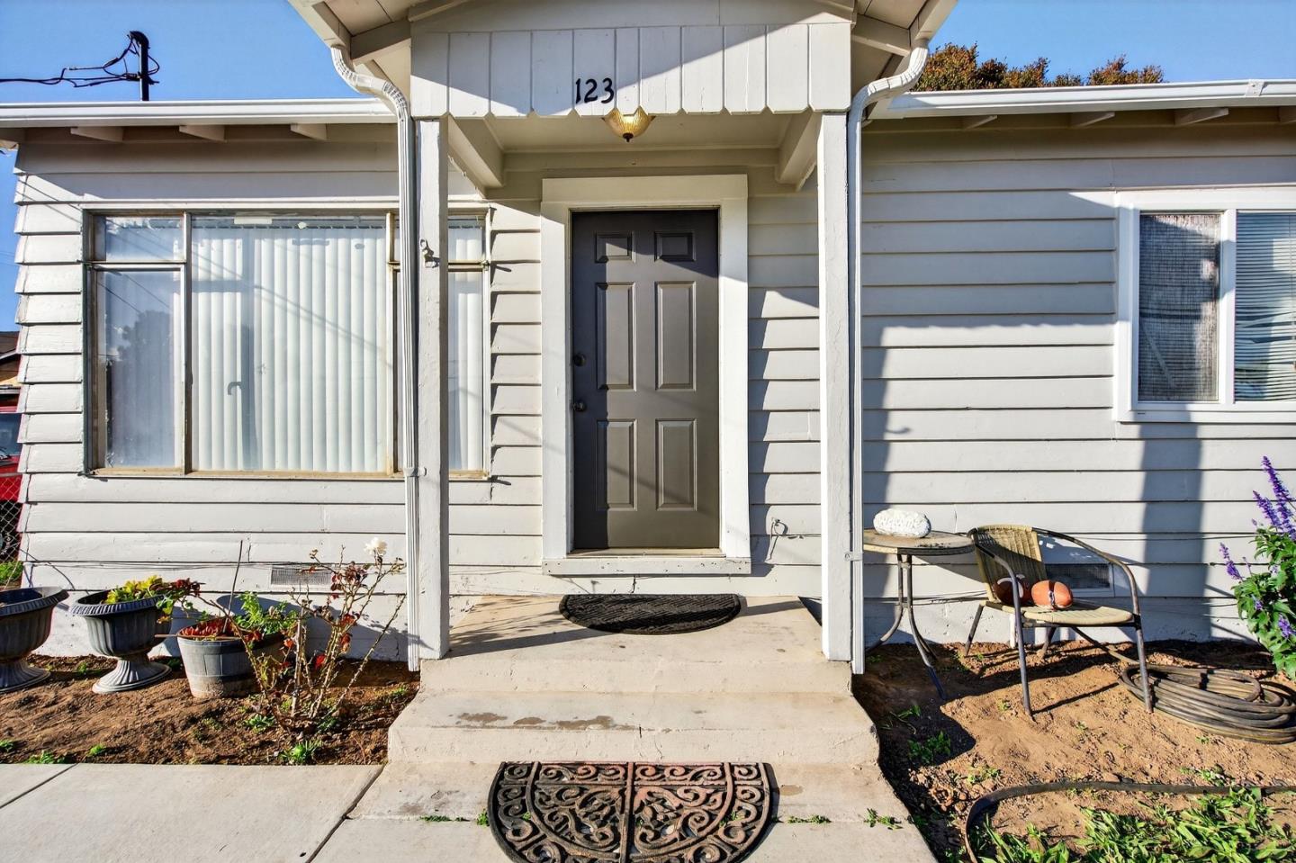 Detail Gallery Image 9 of 42 For 123 Prado St, Salinas,  CA 93906 - 2 Beds | 1 Baths