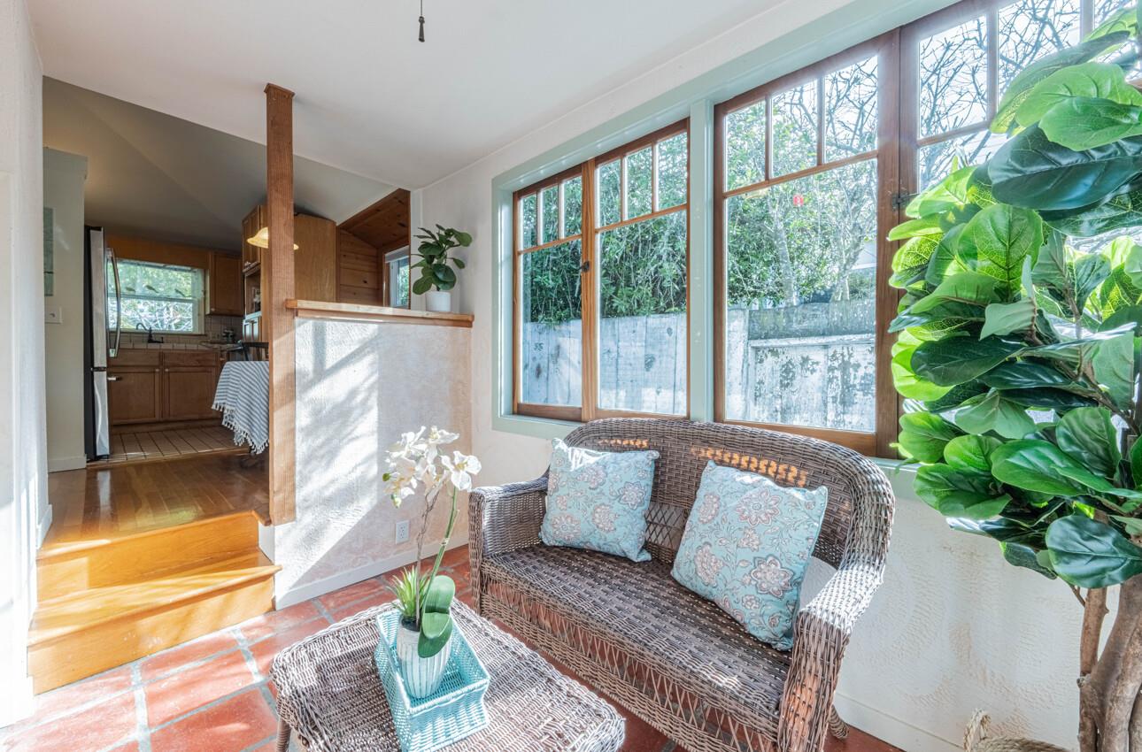 Detail Gallery Image 16 of 33 For 516 8th St, Pacific Grove,  CA 93950 - 2 Beds | 2 Baths