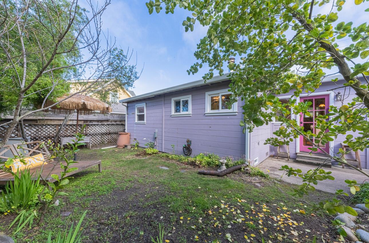 Detail Gallery Image 18 of 33 For 516 8th St, Pacific Grove,  CA 93950 - 2 Beds | 2 Baths