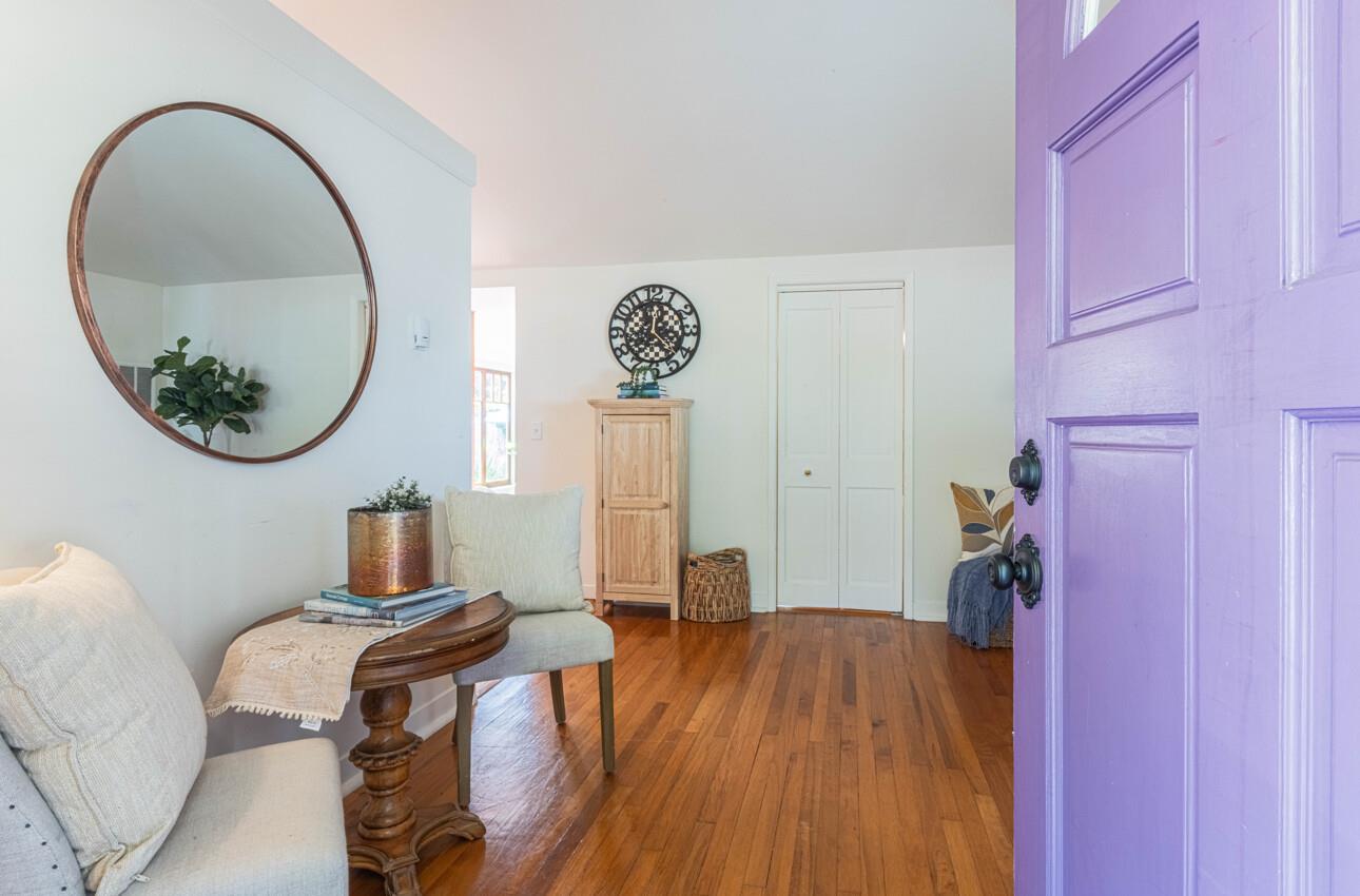 Detail Gallery Image 3 of 33 For 516 8th St, Pacific Grove,  CA 93950 - 2 Beds | 2 Baths