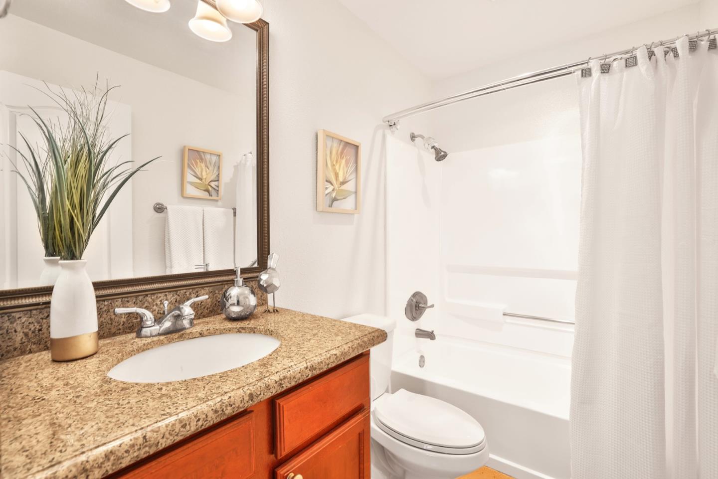 Detail Gallery Image 12 of 30 For 880 Catkin, San Jose,  CA 95128 - 2 Beds | 2 Baths