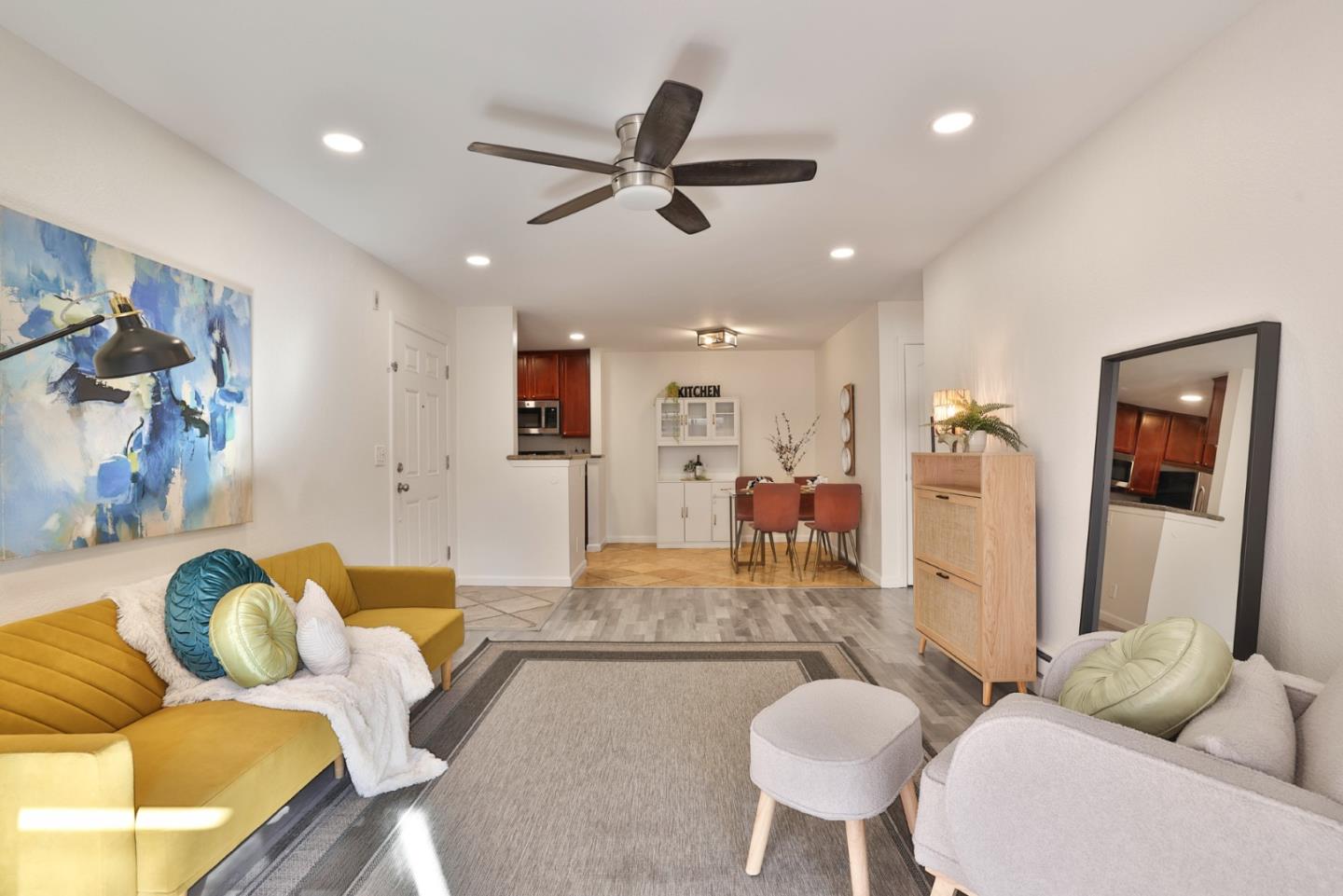 Detail Gallery Image 4 of 30 For 880 Catkin, San Jose,  CA 95128 - 2 Beds | 2 Baths