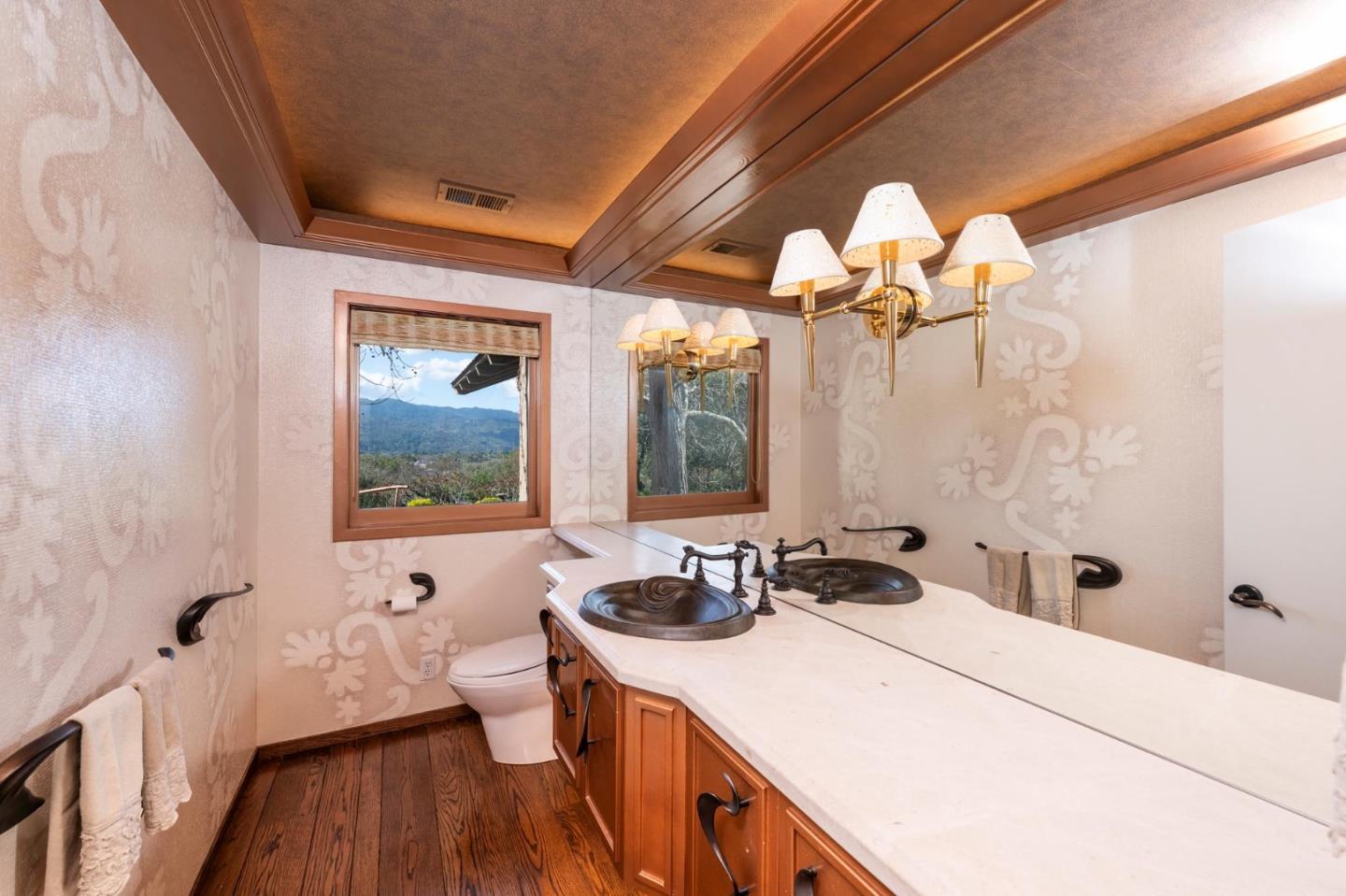 Detail Gallery Image 8 of 26 For 578 Cresta Vista Ln, Portola Valley,  CA 94028 - 3 Beds | 3/1 Baths