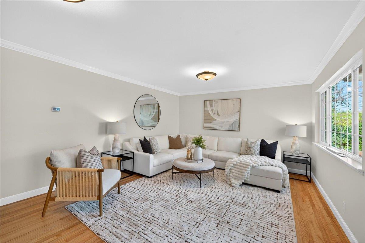 Detail Gallery Image 22 of 46 For 1312 Lubich Dr, Mountain View,  CA 94040 - 4 Beds | 2/1 Baths