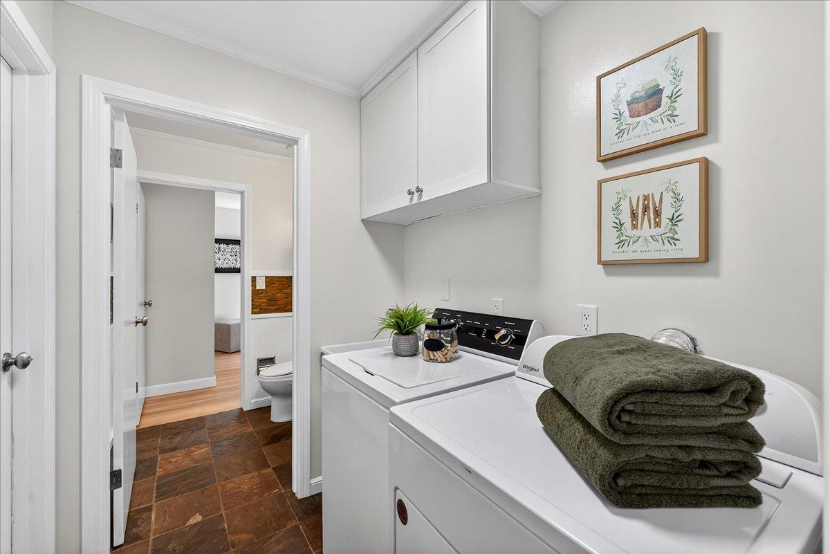 Detail Gallery Image 25 of 46 For 1312 Lubich Dr, Mountain View,  CA 94040 - 4 Beds | 2/1 Baths