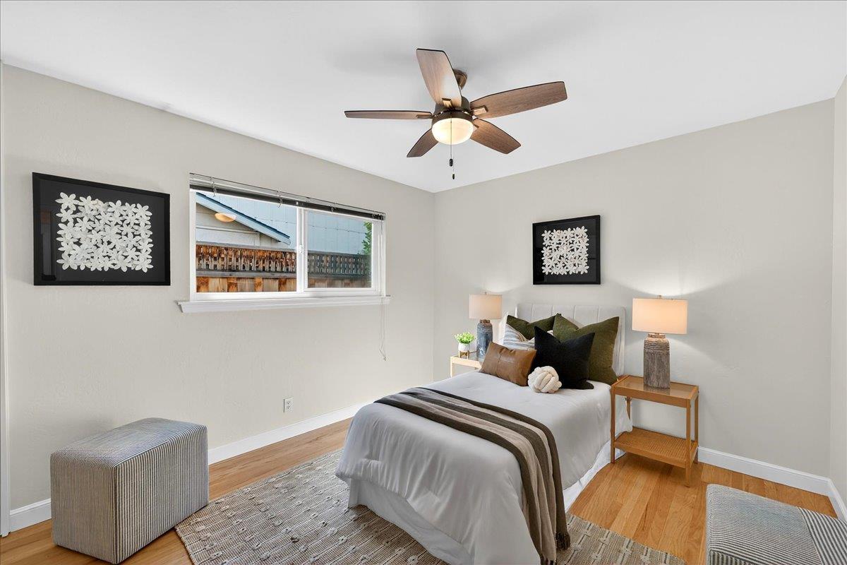 Detail Gallery Image 27 of 46 For 1312 Lubich Dr, Mountain View,  CA 94040 - 4 Beds | 2/1 Baths