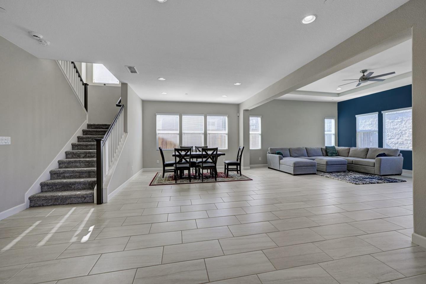 Detail Gallery Image 13 of 48 For 2481 Coloma Ln, Tracy,  CA 95376 - 4 Beds | 3 Baths