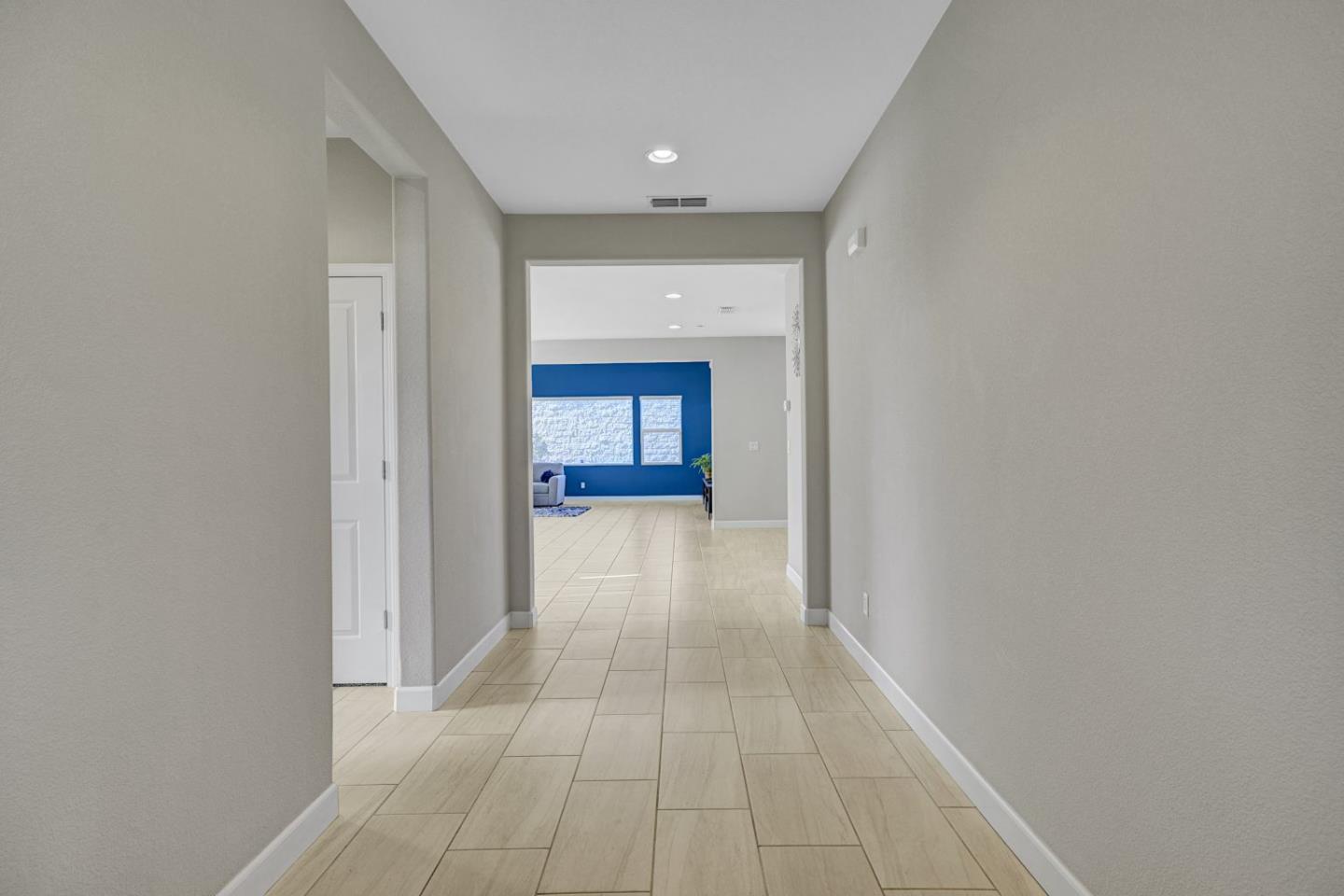 Detail Gallery Image 4 of 48 For 2481 Coloma Ln, Tracy,  CA 95376 - 4 Beds | 3 Baths