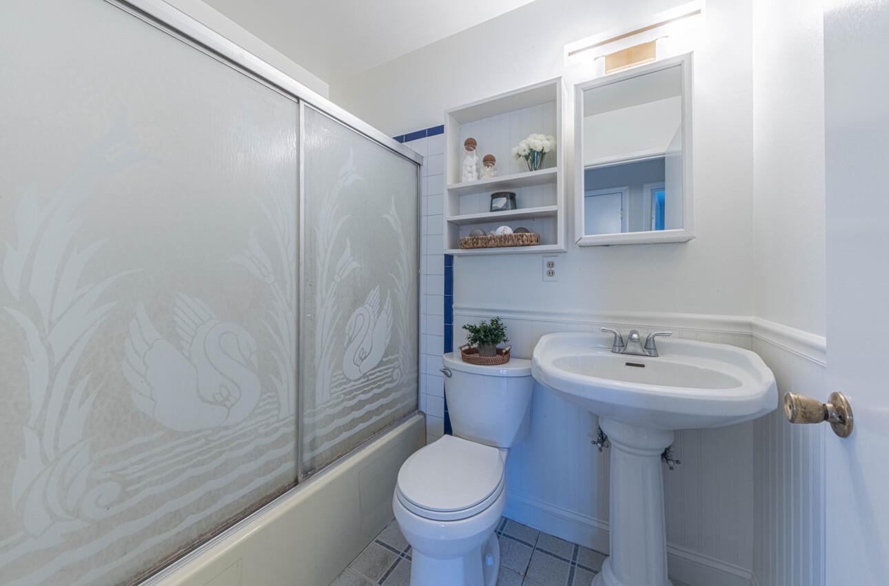 Detail Gallery Image 18 of 27 For 1489 Lassen Ave, Salinas,  CA 93906 - 4 Beds | 2 Baths