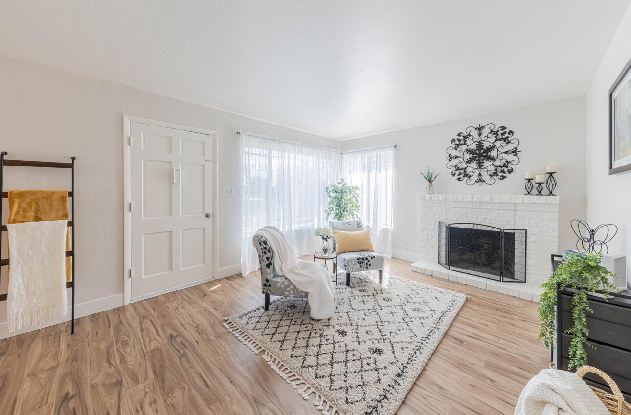 Detail Gallery Image 4 of 27 For 1489 Lassen Ave, Salinas,  CA 93906 - 4 Beds | 2 Baths