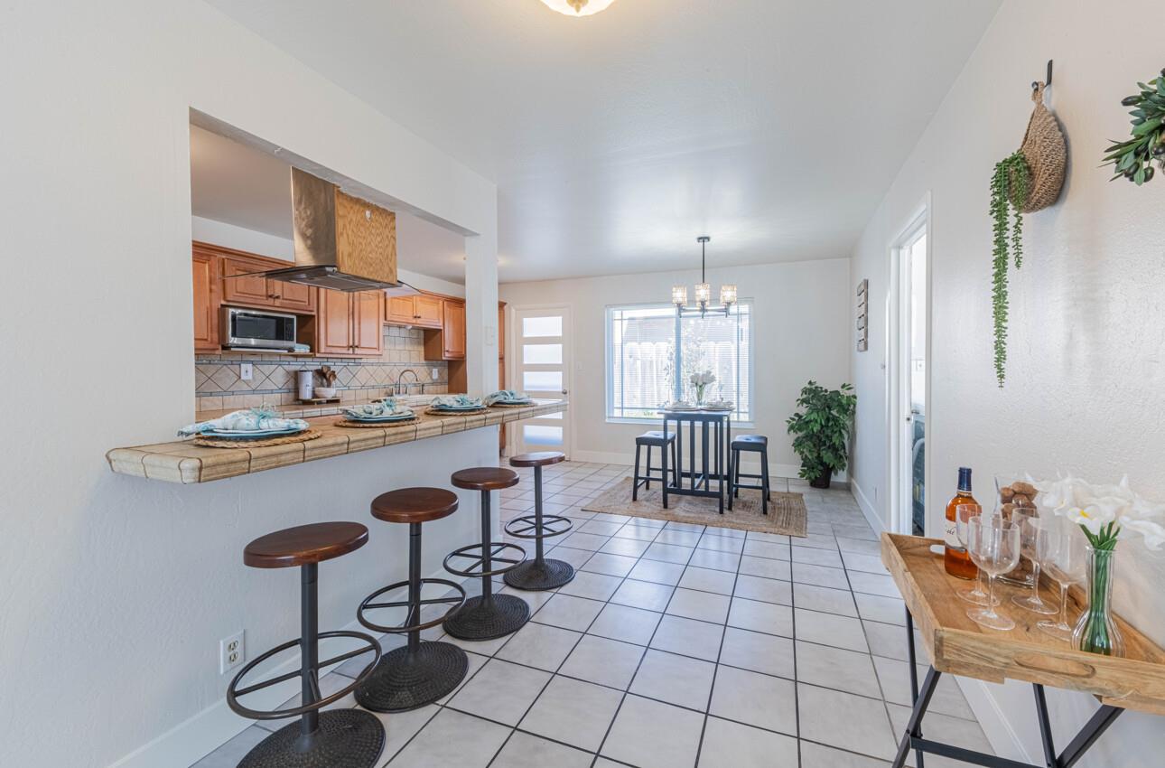 Detail Gallery Image 7 of 27 For 1489 Lassen Ave, Salinas,  CA 93906 - 4 Beds | 2 Baths