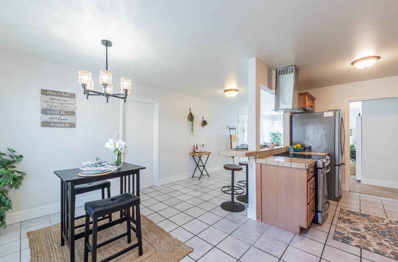 Detail Gallery Image 9 of 27 For 1489 Lassen Ave, Salinas,  CA 93906 - 4 Beds | 2 Baths