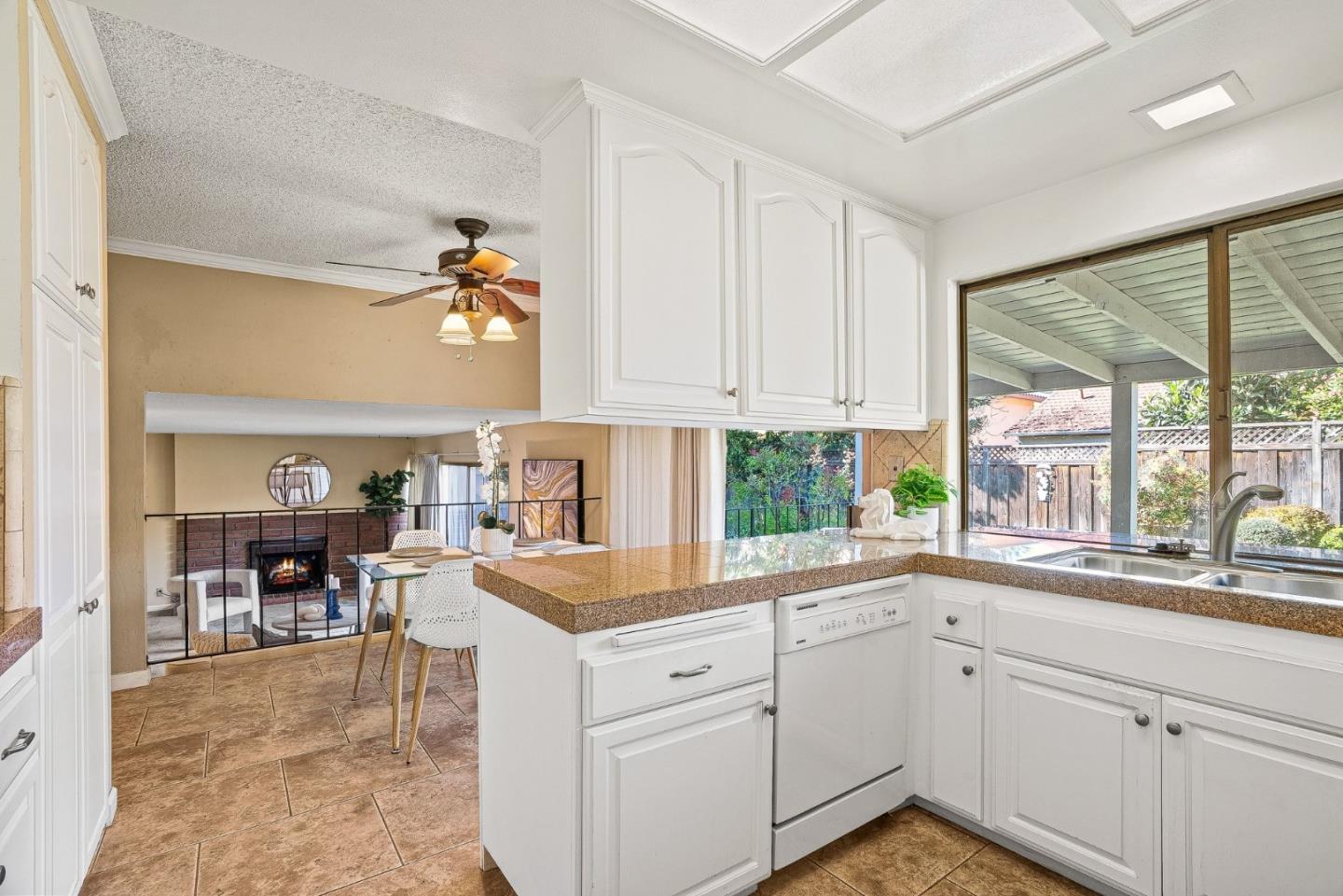 Detail Gallery Image 7 of 38 For 345 Avenida Arboles, San Jose,  CA 95123 - 4 Beds | 3 Baths