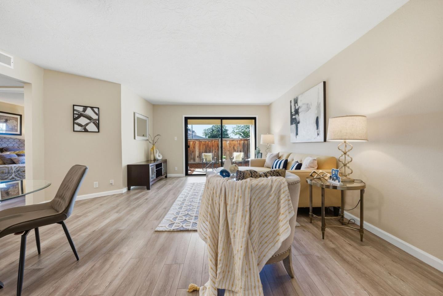 Photo #7: ML82037250 Listing: Photo #7