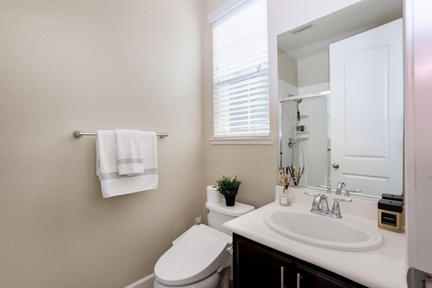 Detail Gallery Image 16 of 47 For 50 Tilton Ave, Morgan Hill,  CA 95037 - 5 Beds | 3/1 Baths