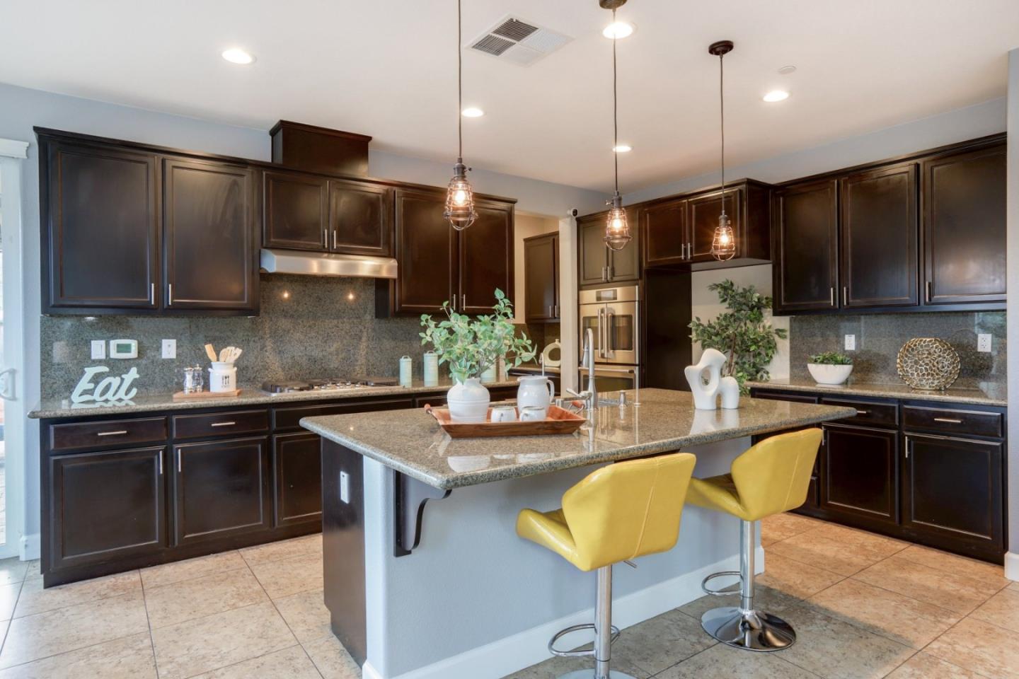 Detail Gallery Image 7 of 47 For 50 Tilton Ave, Morgan Hill,  CA 95037 - 5 Beds | 3/1 Baths