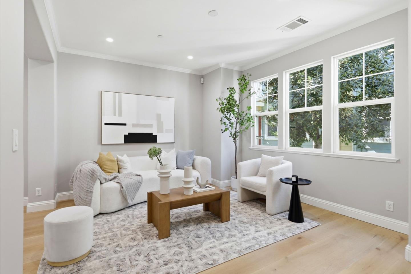 Detail Gallery Image 4 of 29 For 483 Tea Tree Ter, Sunnyvale,  CA 94086 - 3 Beds | 2/1 Baths