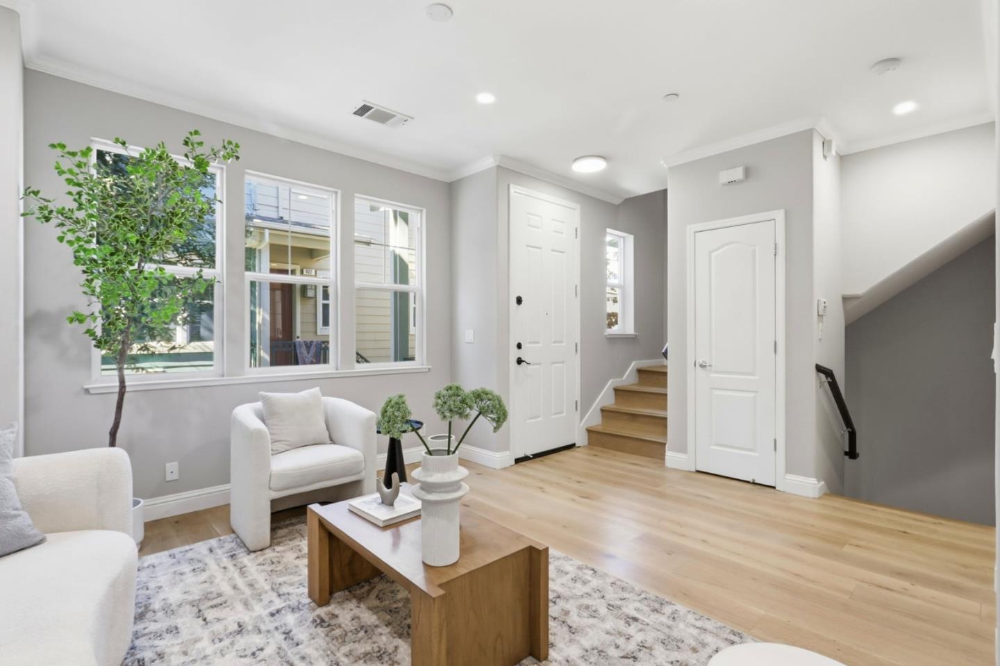 Detail Gallery Image 5 of 29 For 483 Tea Tree Ter, Sunnyvale,  CA 94086 - 3 Beds | 2/1 Baths