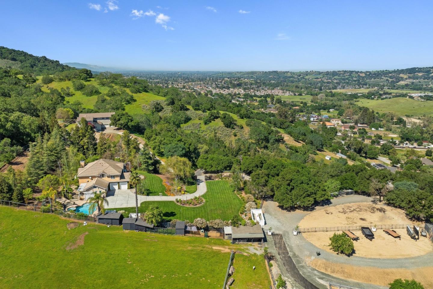 Detail Gallery Image 10 of 98 For 20397 Almaden Rd, San Jose,  CA 95120 - 4 Beds | 4/1 Baths