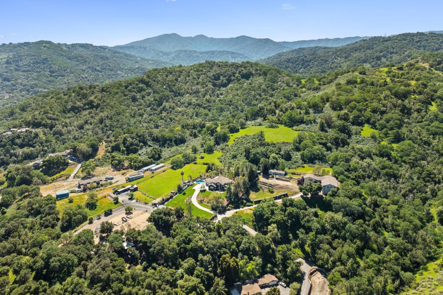 Detail Gallery Image 13 of 98 For 20397 Almaden Rd, San Jose,  CA 95120 - 4 Beds | 4/1 Baths