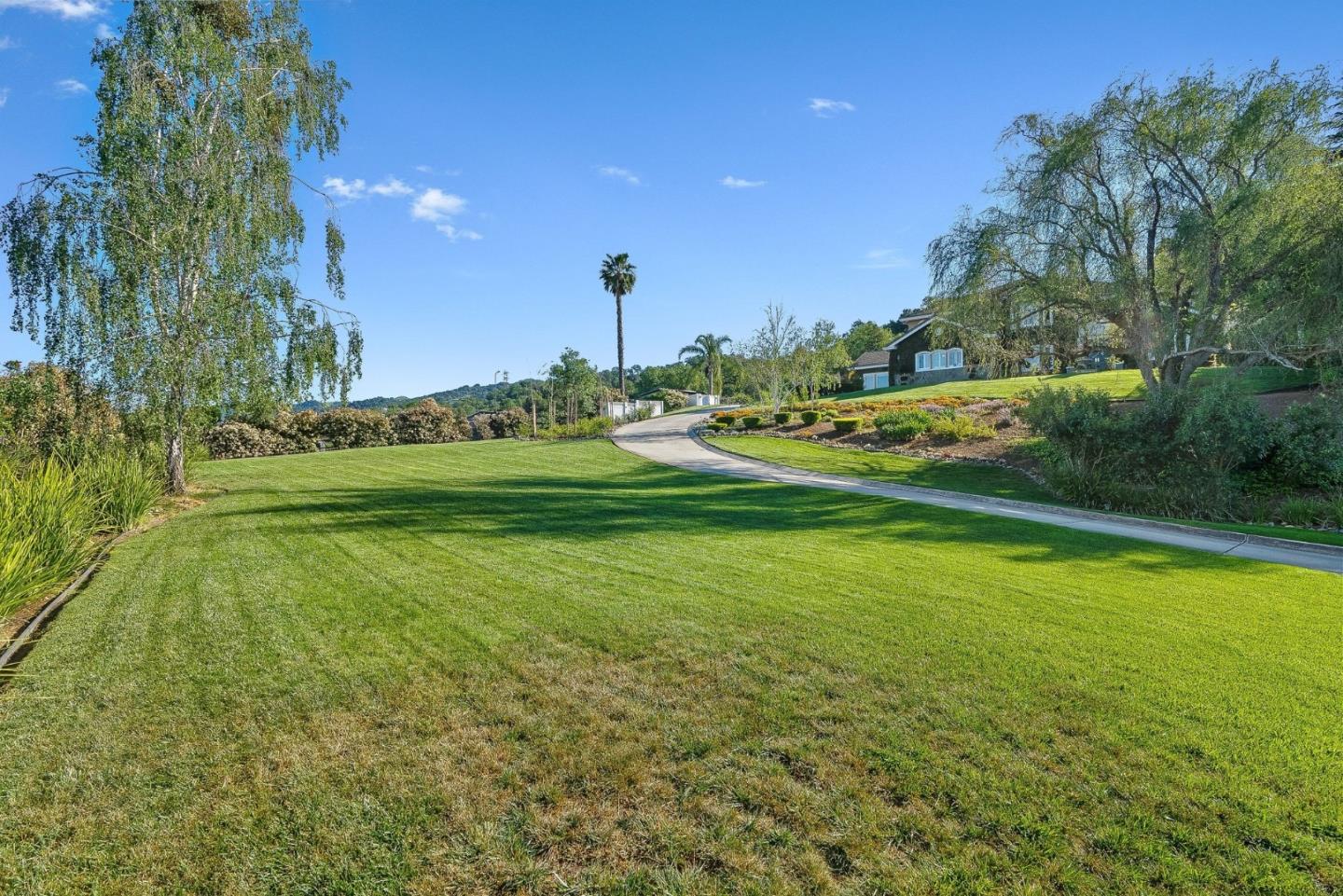 Detail Gallery Image 18 of 98 For 20397 Almaden Rd, San Jose,  CA 95120 - 4 Beds | 4/1 Baths