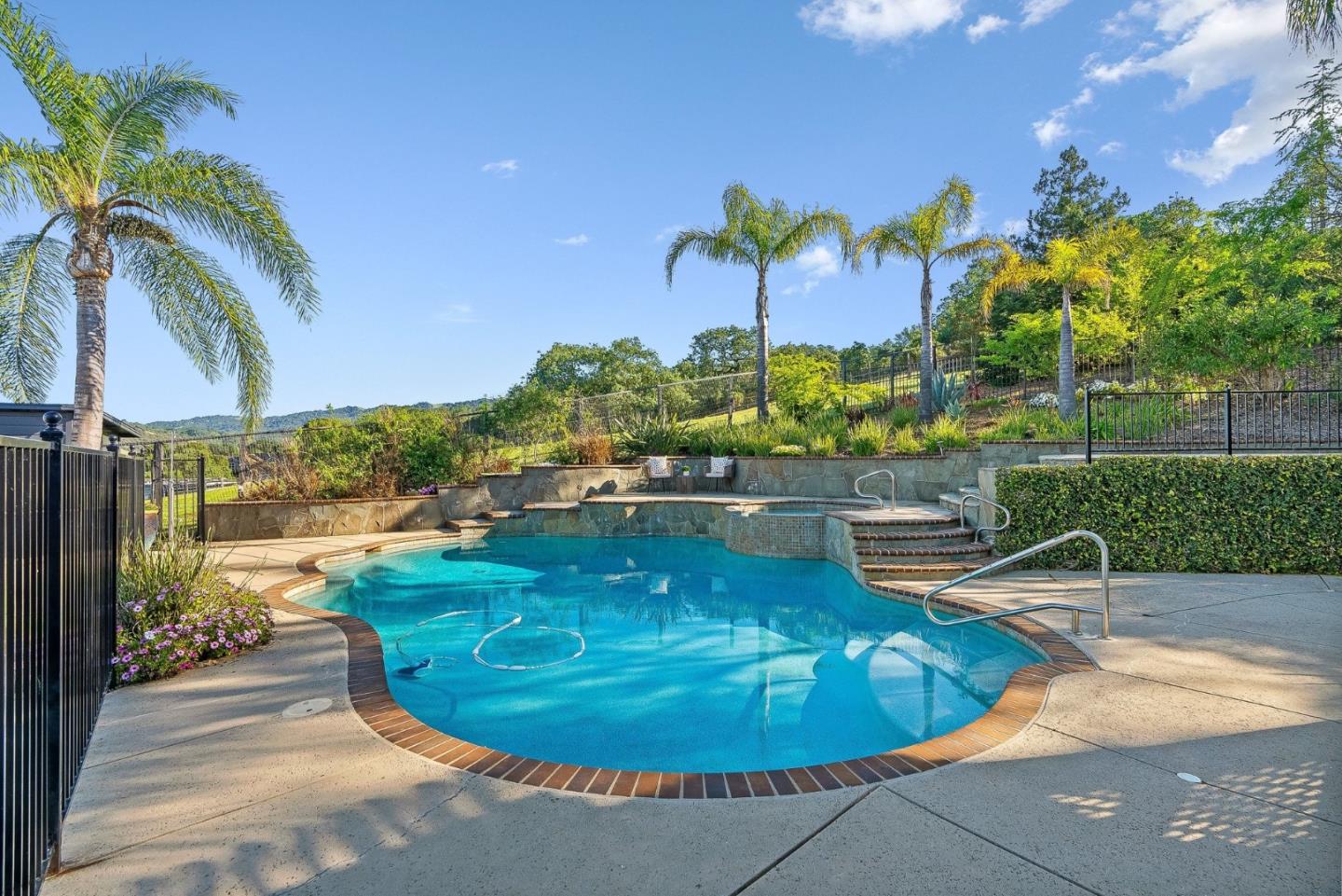 Detail Gallery Image 19 of 98 For 20397 Almaden Rd, San Jose,  CA 95120 - 4 Beds | 4/1 Baths