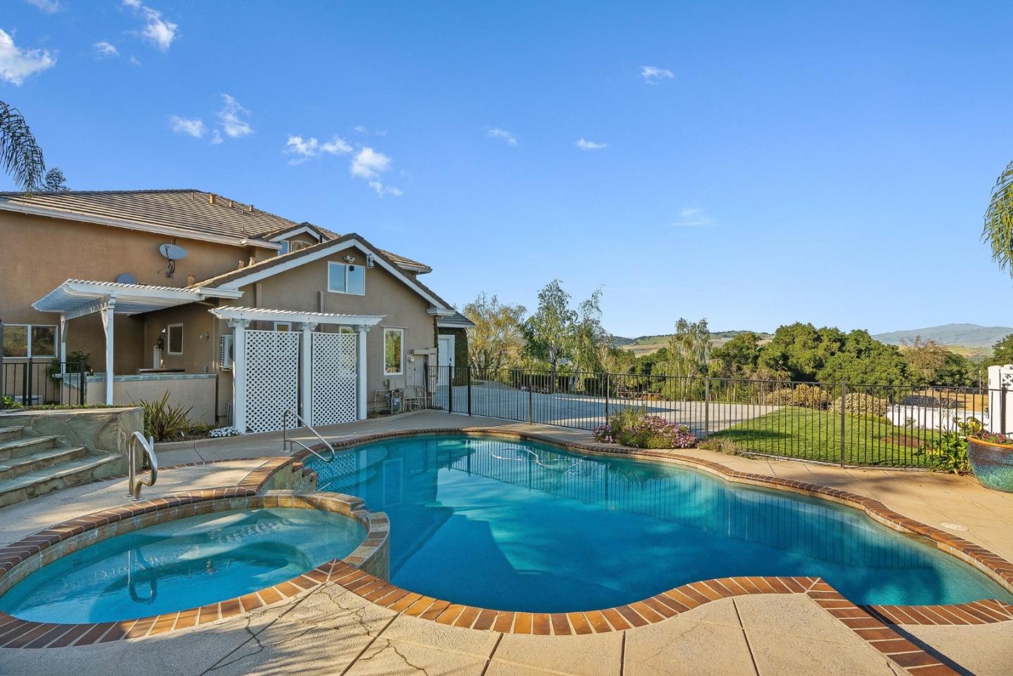 Detail Gallery Image 20 of 98 For 20397 Almaden Rd, San Jose,  CA 95120 - 4 Beds | 4/1 Baths