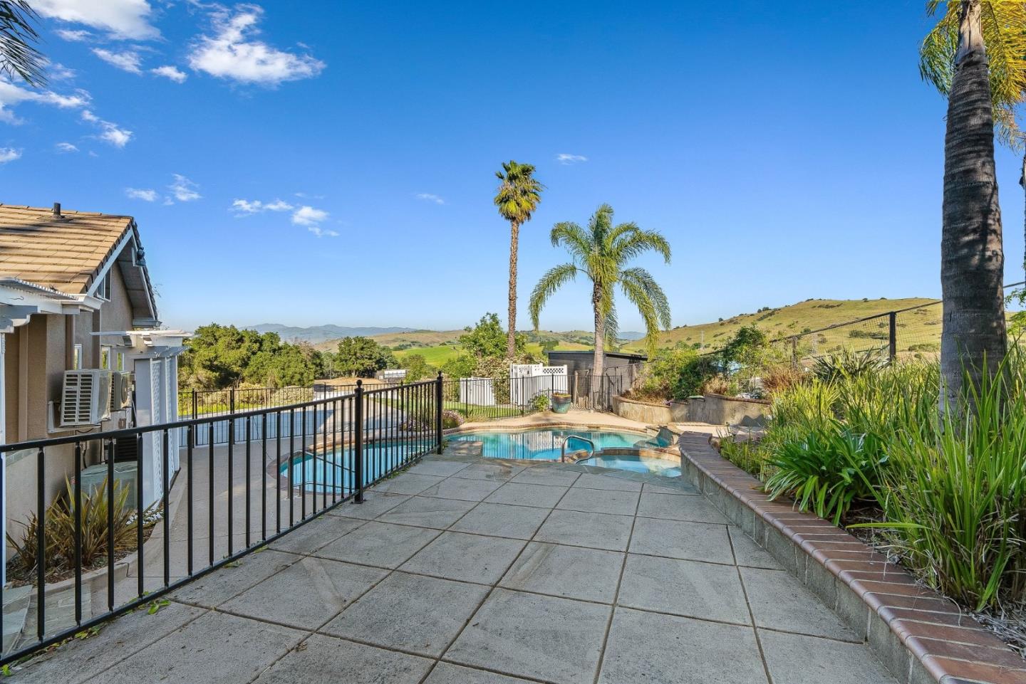 Detail Gallery Image 22 of 98 For 20397 Almaden Rd, San Jose,  CA 95120 - 4 Beds | 4/1 Baths