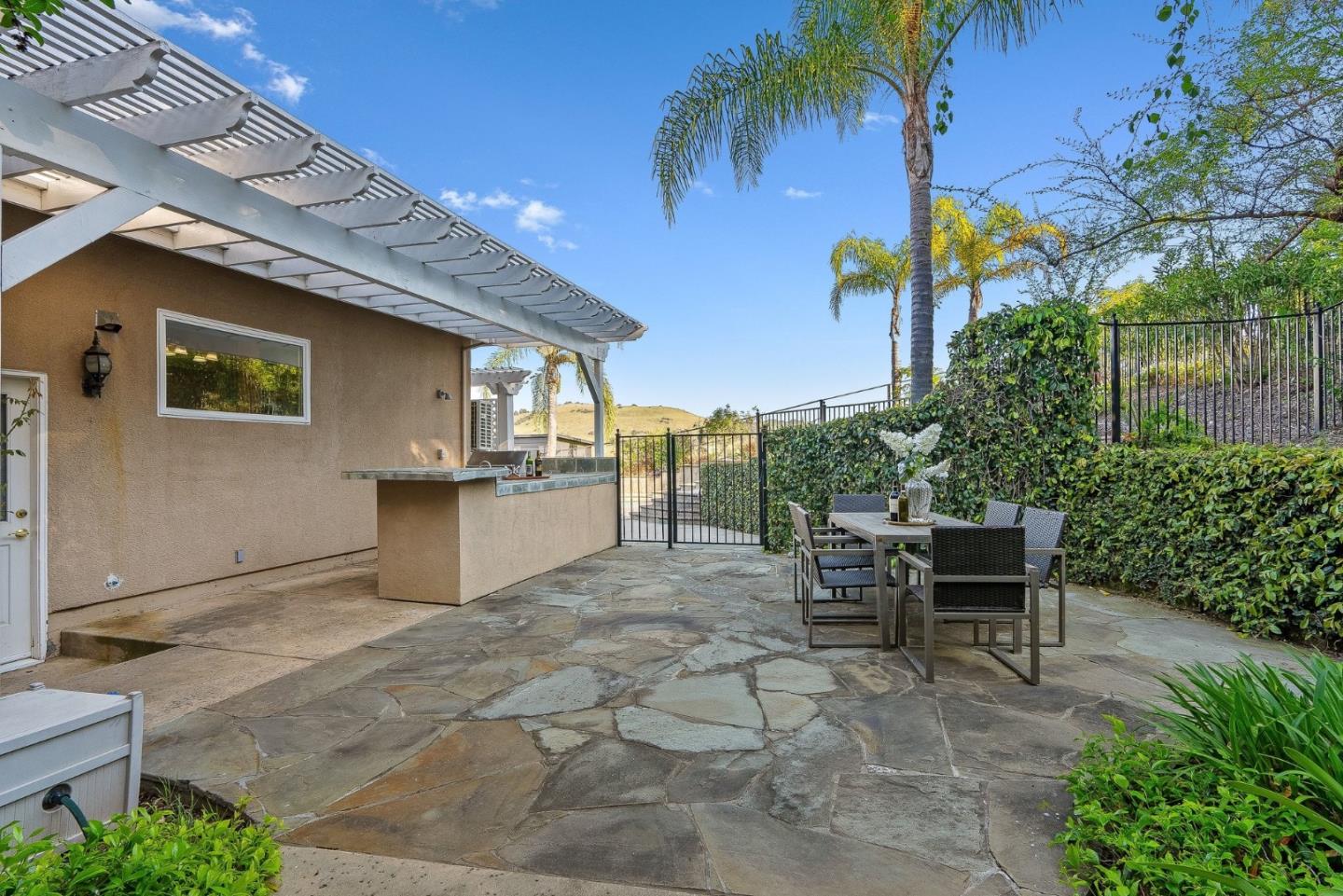 Detail Gallery Image 25 of 98 For 20397 Almaden Rd, San Jose,  CA 95120 - 4 Beds | 4/1 Baths