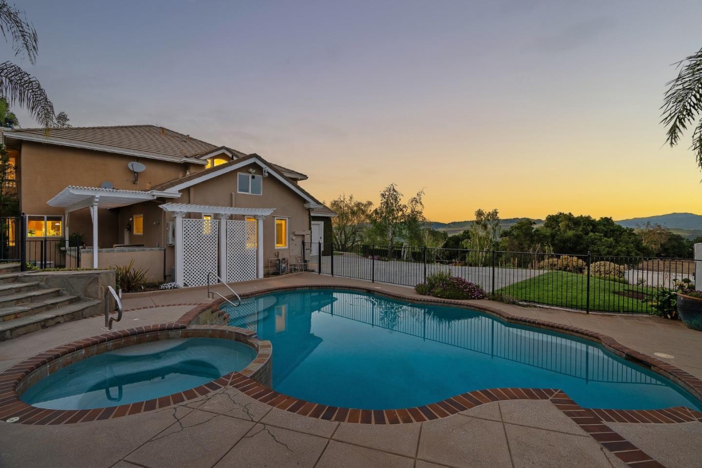 Detail Gallery Image 3 of 98 For 20397 Almaden Rd, San Jose,  CA 95120 - 4 Beds | 4/1 Baths